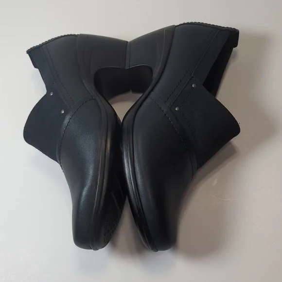 Clarks Navy Blue Women's Slip On Shoes Size 7.5 - Picture 7 of 12